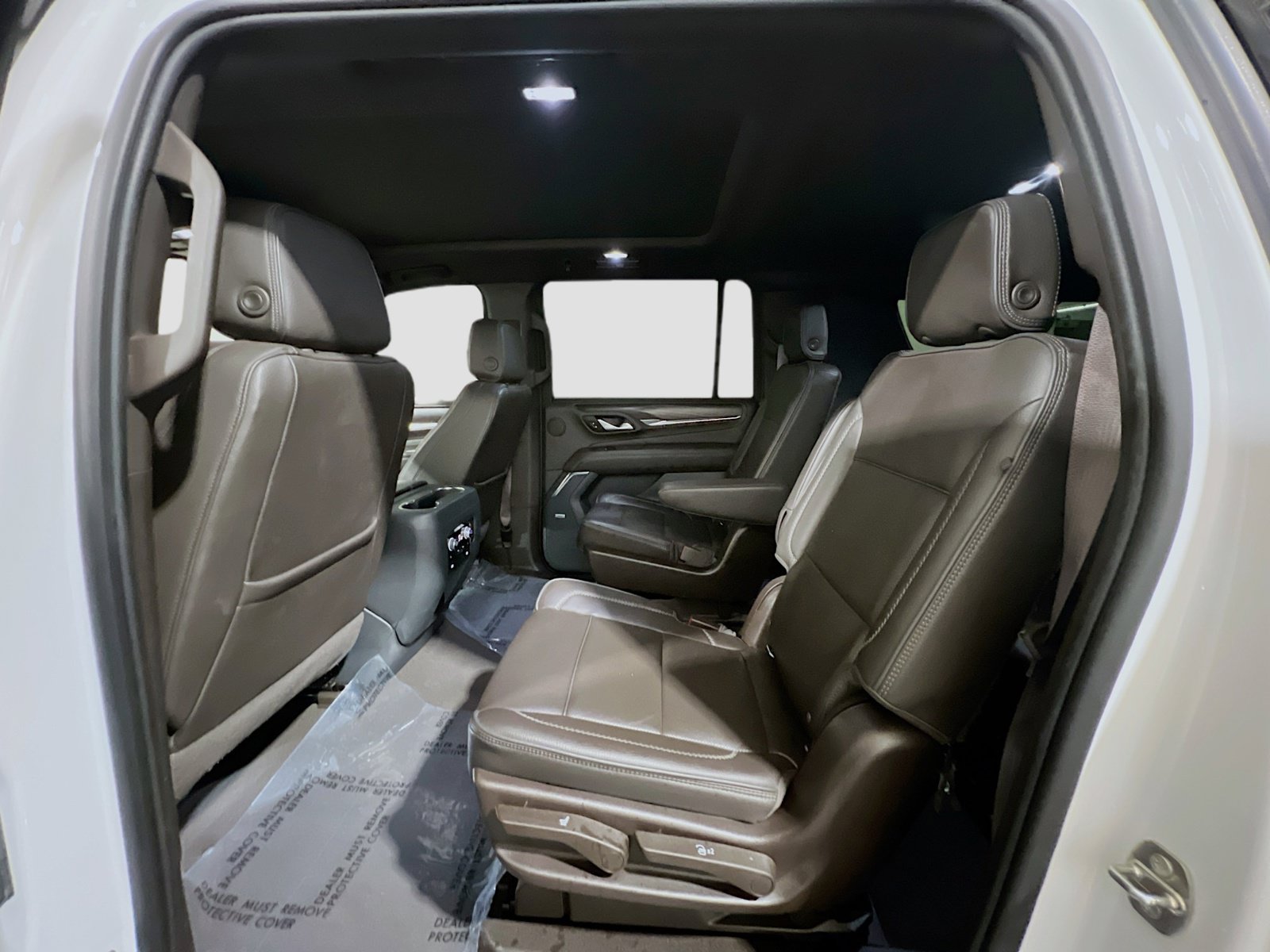 Used 2022 GMC Yukon XL Denali w/ Denali Premium Package AWD/4WD image 19