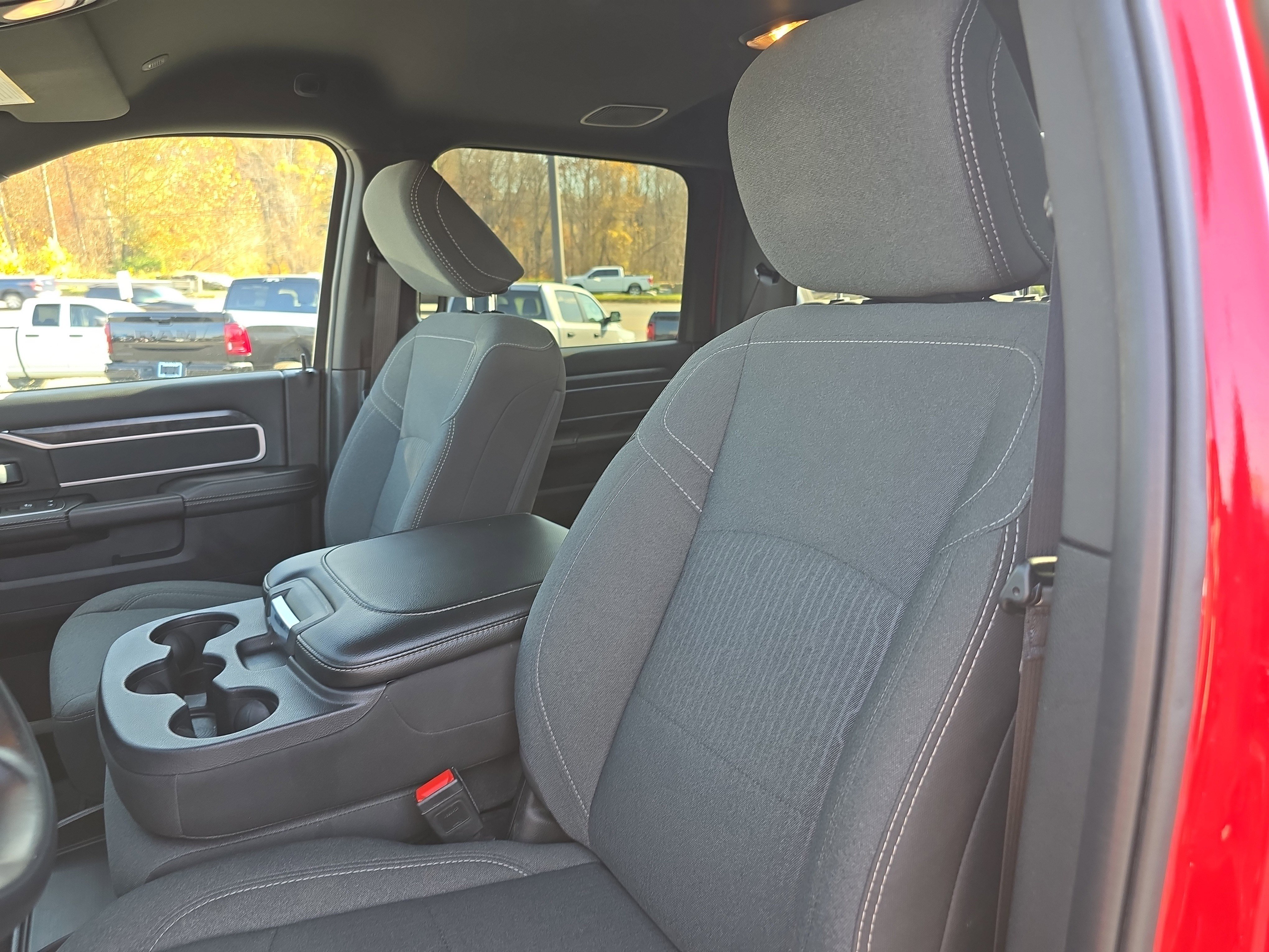 Used 2024 RAM 2500 Big Horn w/ Sport Appearance Package image 21