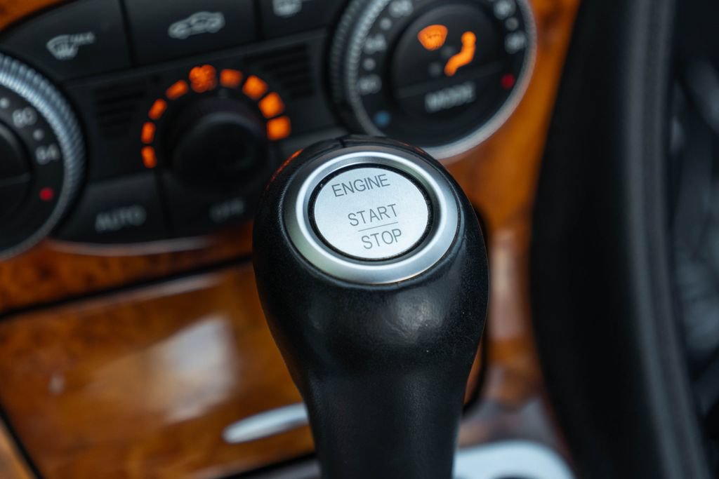 Used 2011 Mercedes-Benz SL 63 AMG image 39