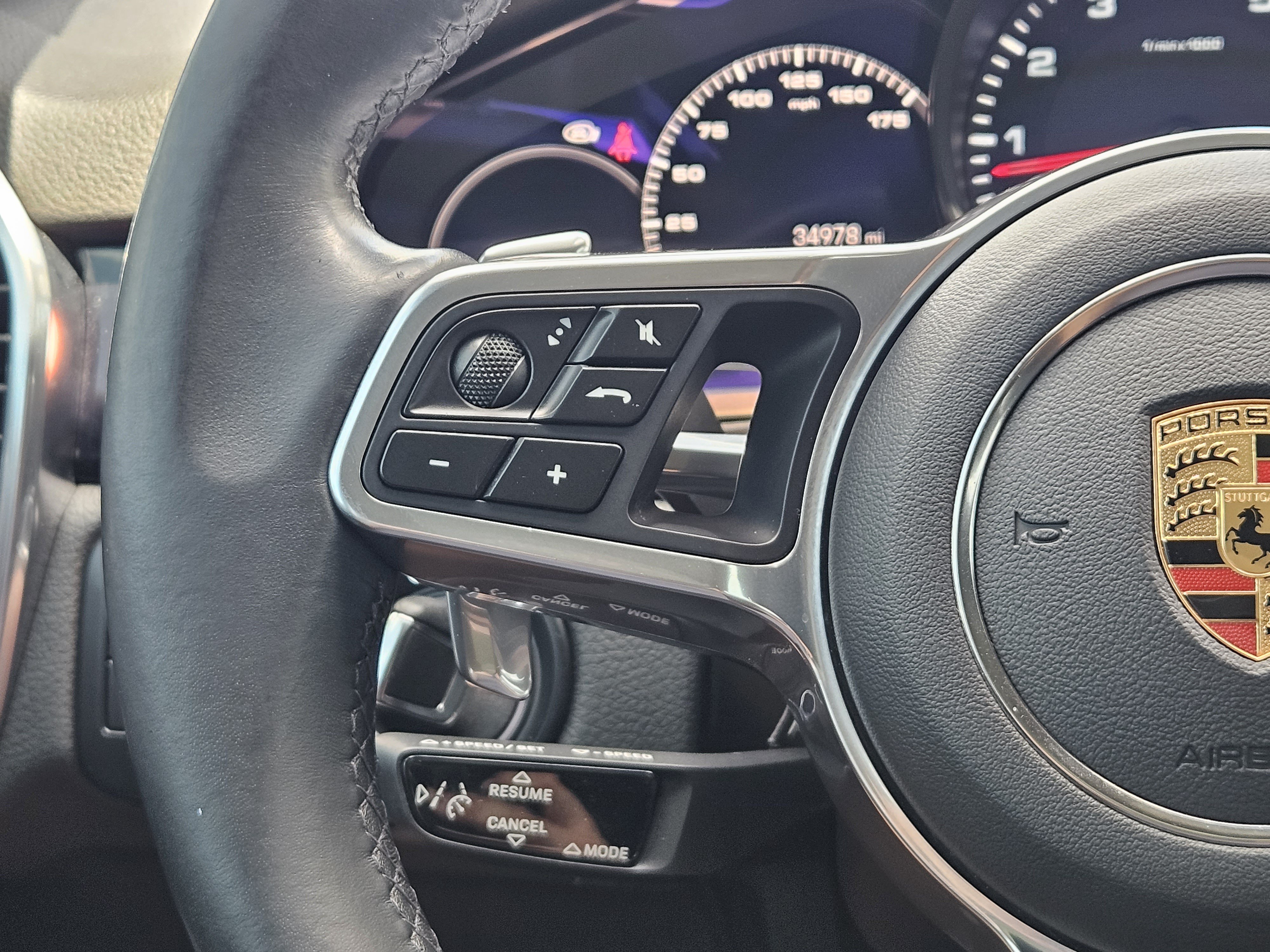 Certified 2023 Porsche Cayenne Platinum Edition AWD/4WD image 26
