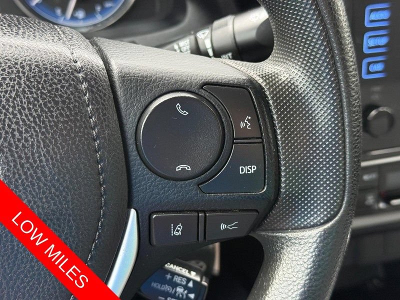 Used 2018 Toyota Corolla LE FWD image 21