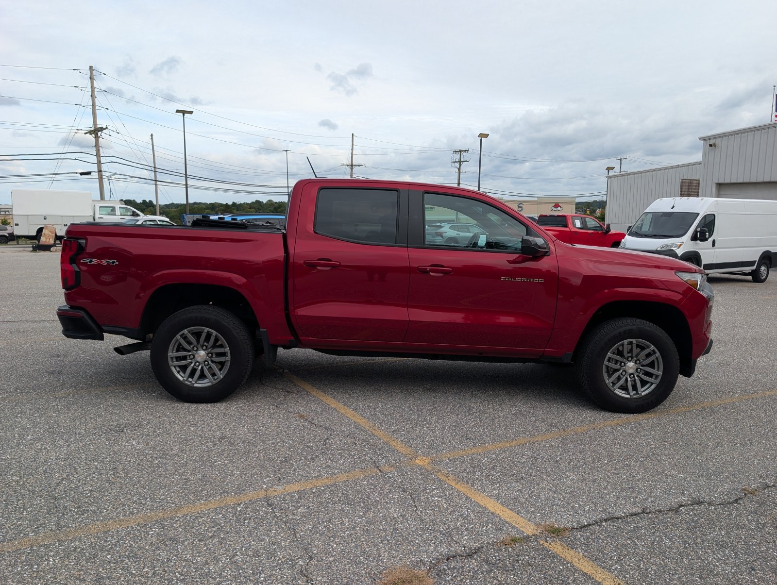 Used 2024 Chevrolet Colorado LT w/ LT Convenience Package II AWD/4WD image 2