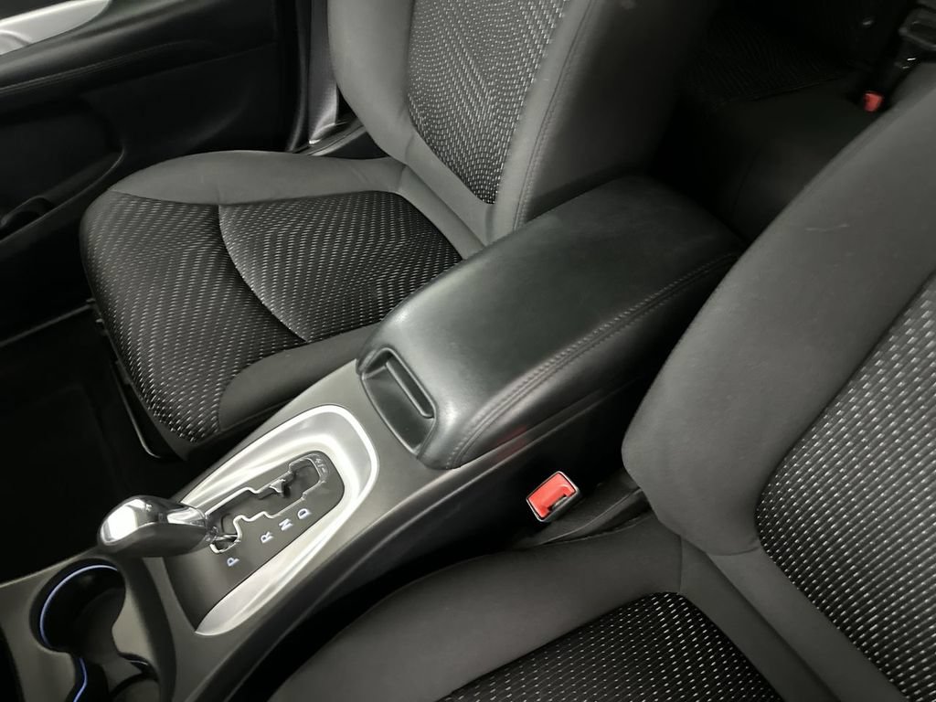 Used 2018 Dodge Journey SXT w/ Connectivity Group FWD image 44