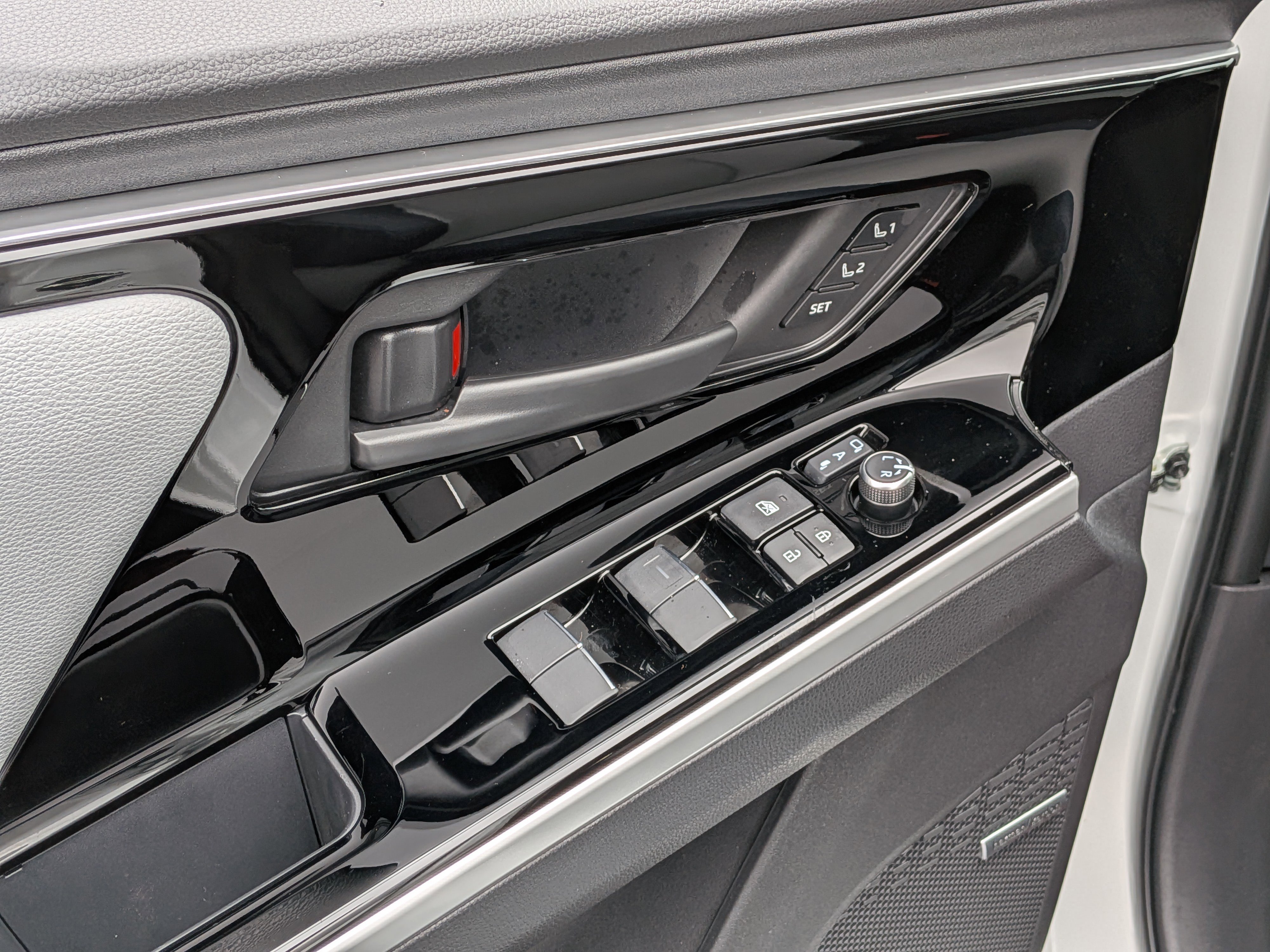 Used 2024 Subaru Solterra Touring w/ Touring Package image 17