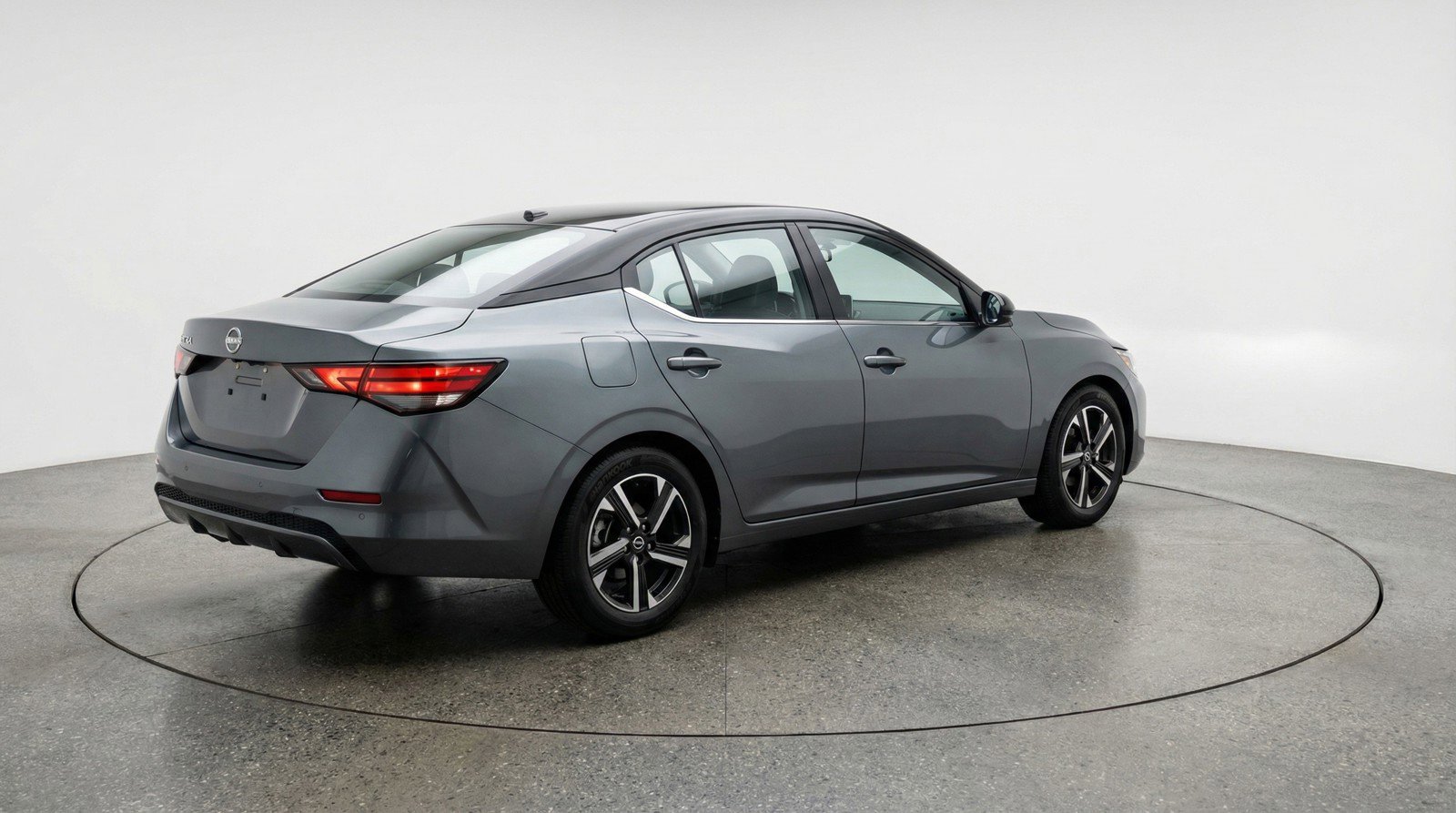 Used 2025 Nissan Sentra SV image 9