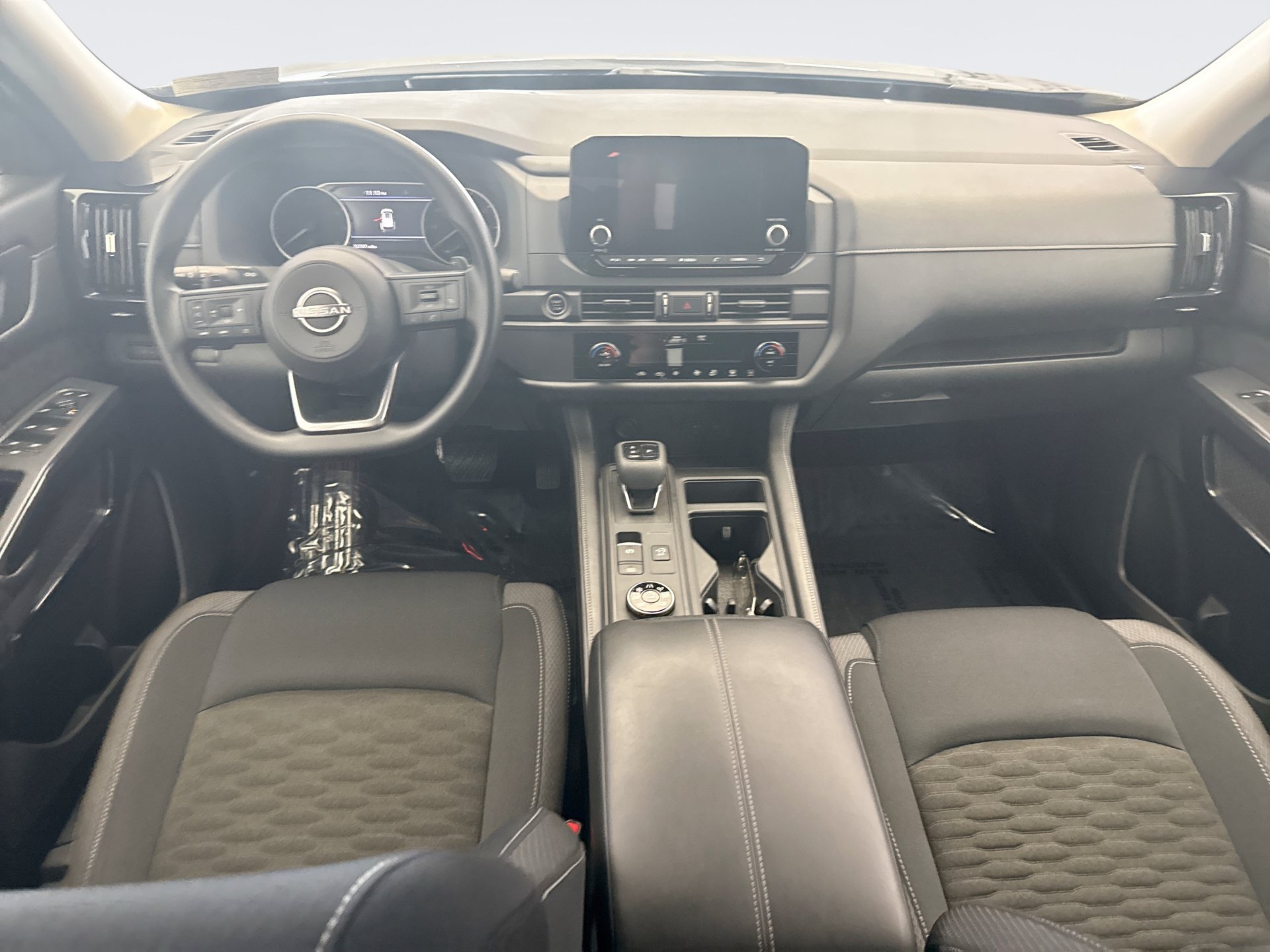 Used 2023 Nissan Pathfinder S AWD/4WD image 13