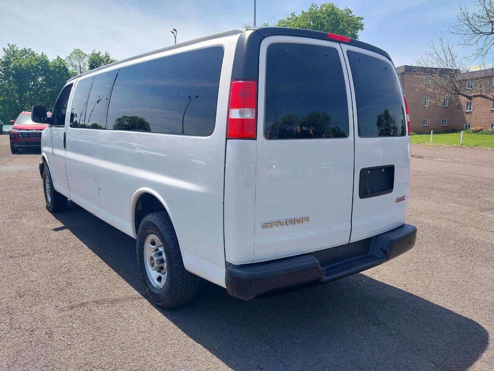 Used 2023 GMC Savana 3500 LS image 5