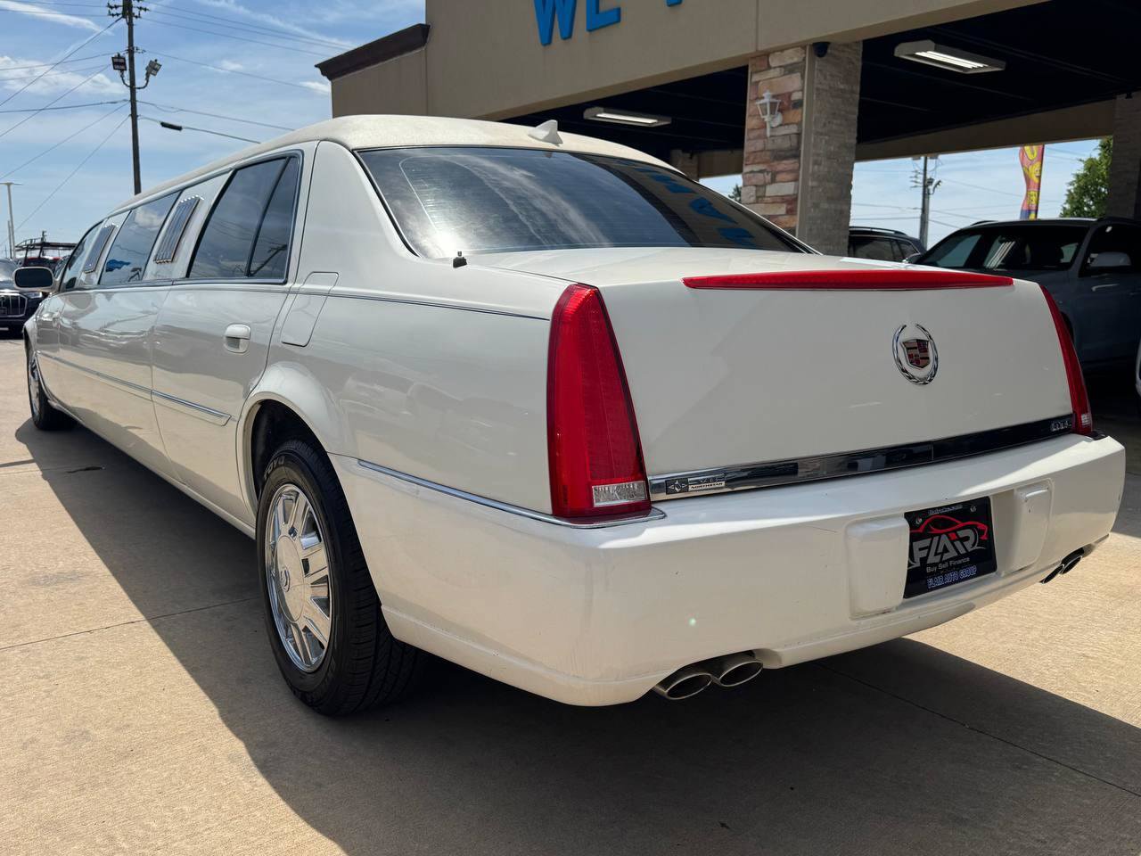 Used 2009 Cadillac DTS Limousine FWD image 5