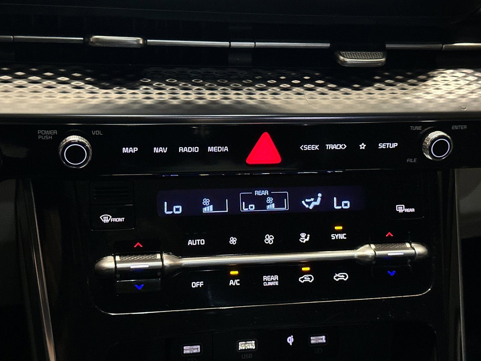 Certified 2022 Kia Carnival SX Prestige image 29