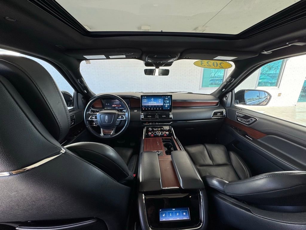 Used 2023 Lincoln Navigator L Reserve image 31