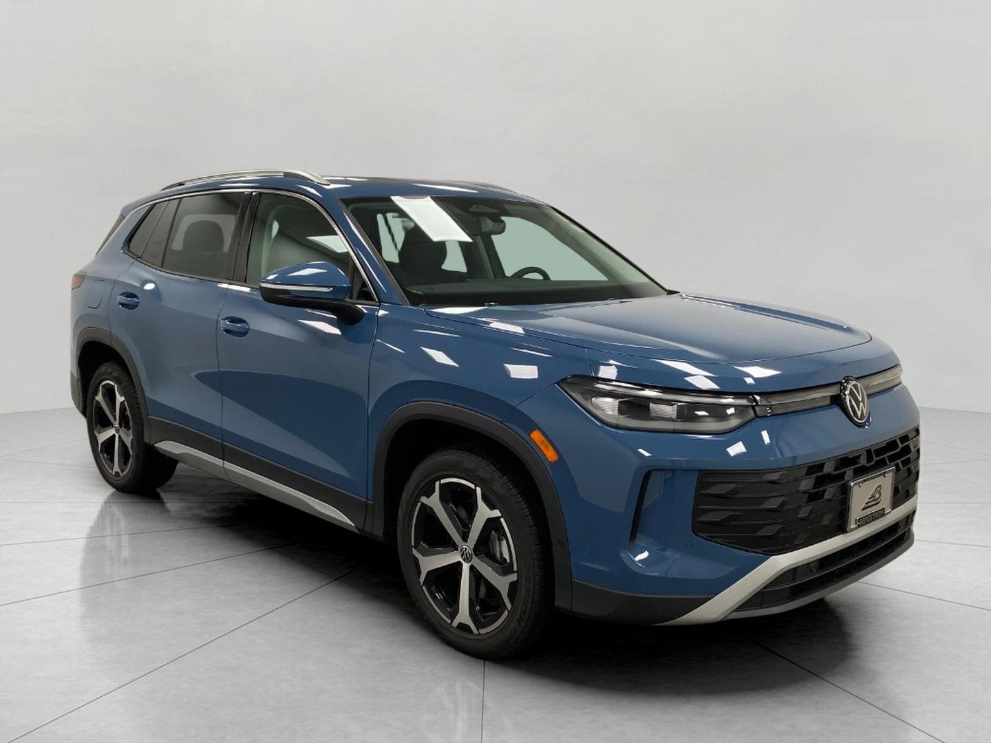 New 2026 Volkswagen Tiguan SE