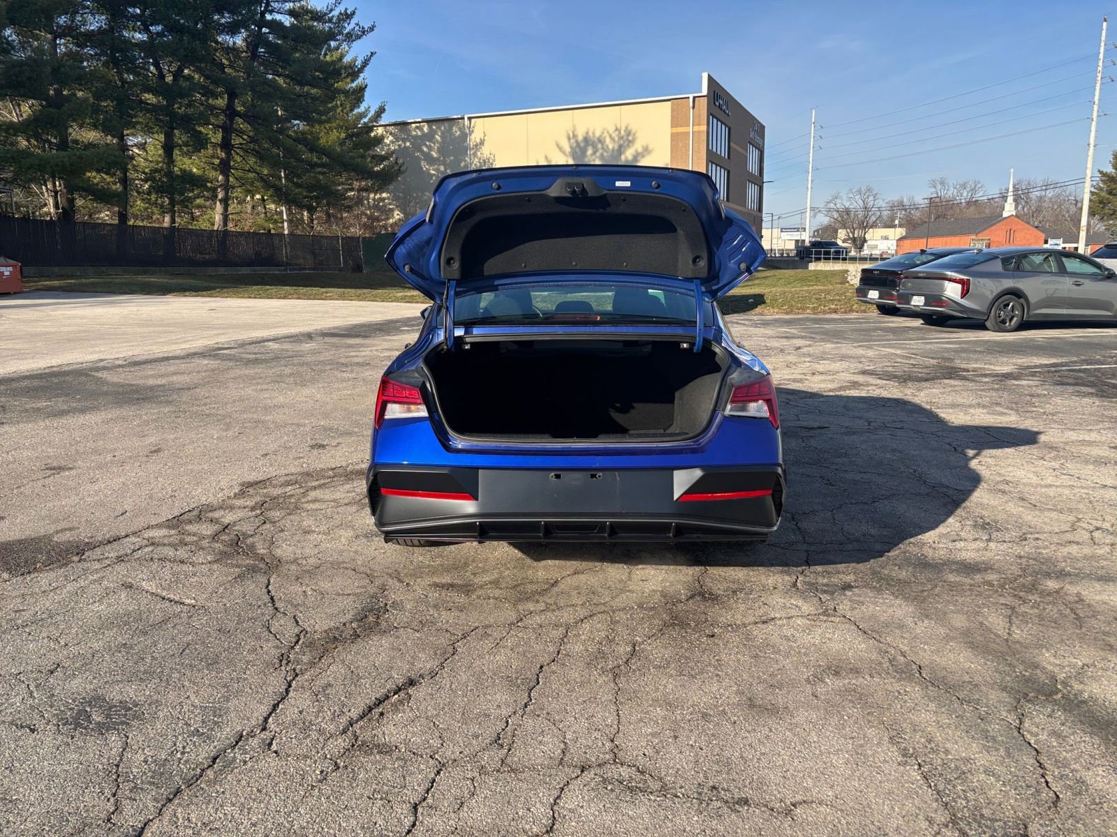 Used 2025 Hyundai Elantra SEL image 30