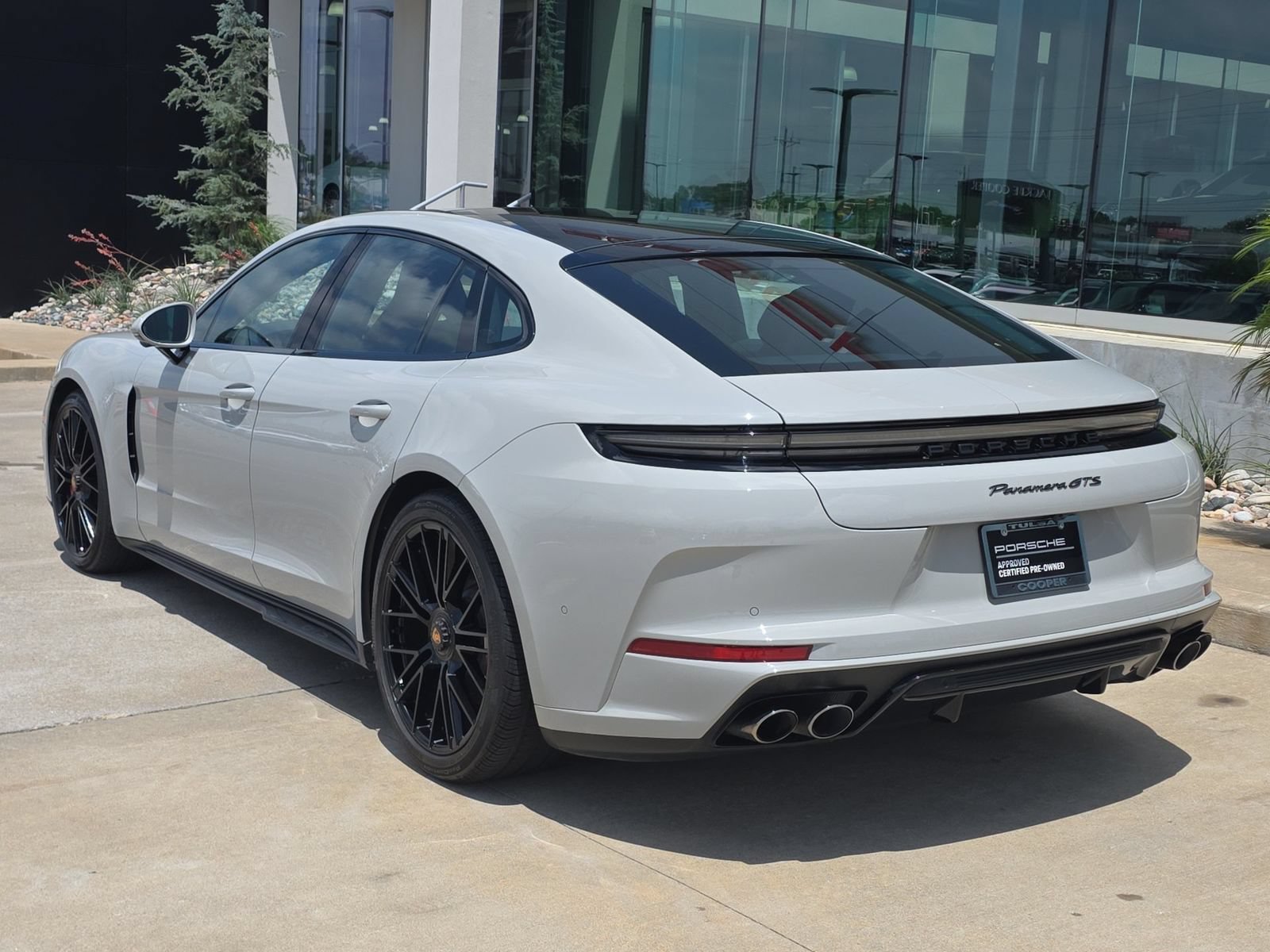 Certified 2025 Porsche Panamera GTS AWD/4WD image 3