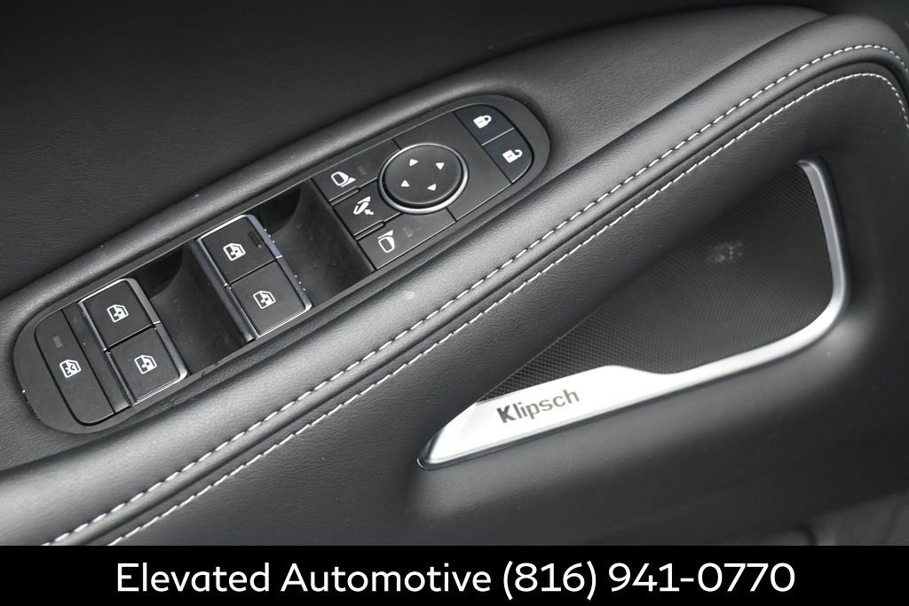 Certified 2026 INFINITI QX60 Luxe w/ Family Package AWD/4WD image 17