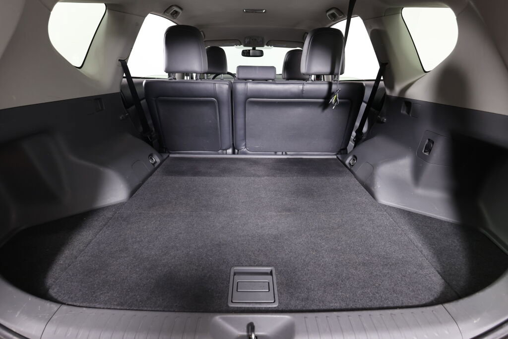 Used 2014 Toyota Prius V Three image 18