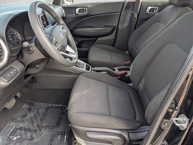 Used 2021 Hyundai Venue SE FWD image 14