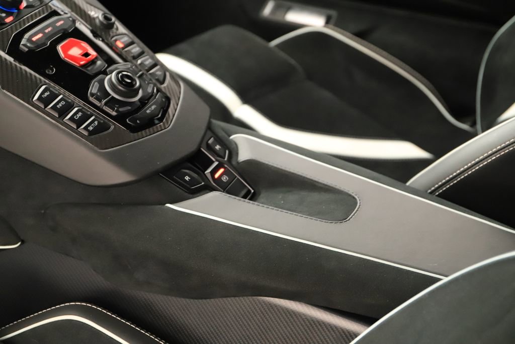 Used 2016 Lamborghini Aventador LP 750-4 Superveloce image 17