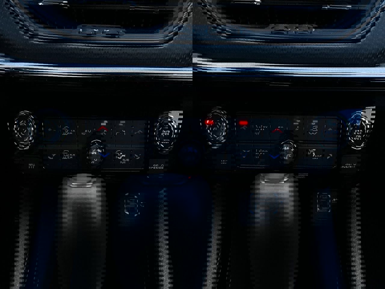 Used 2025 Jeep Compass Trailhawk image 27