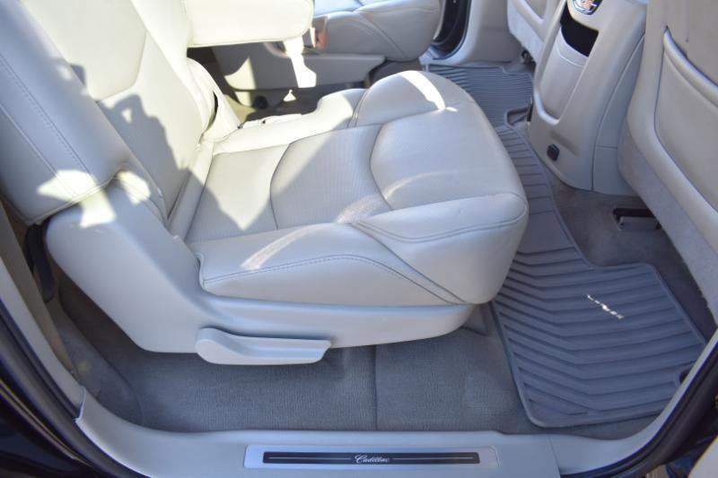Used 2019 Cadillac Escalade ESV Luxury image 26