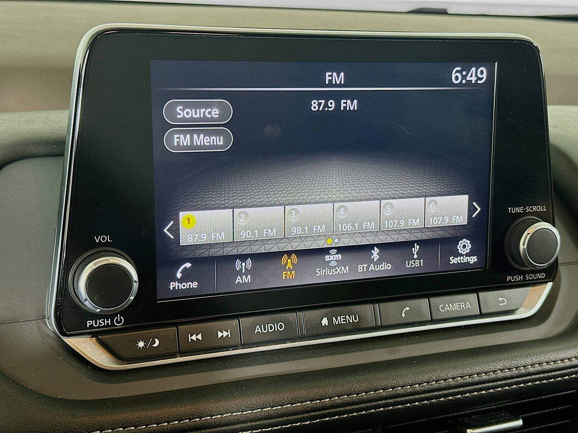 Used 2023 Nissan Rogue SV image 21