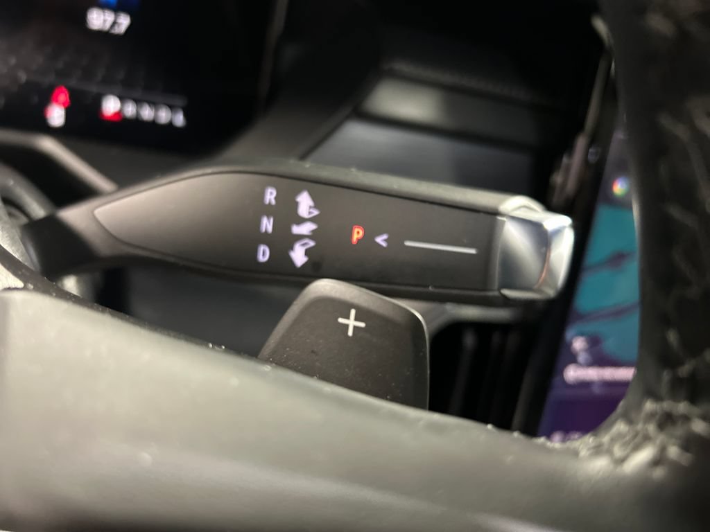 Used 2025 GMC Acadia Elevation FWD image 19