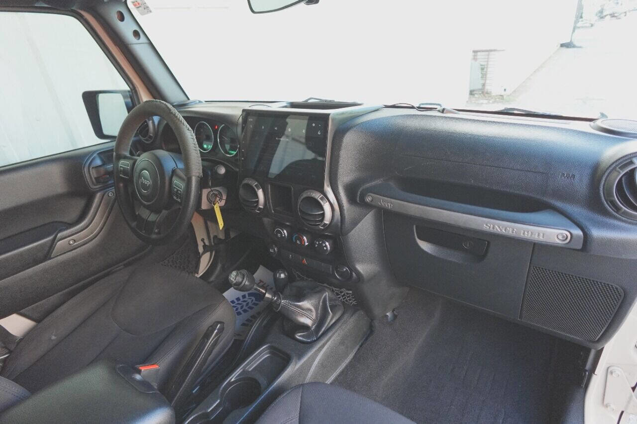 Used 2016 Jeep Wrangler Unlimited Sport w/ Trailer Tow Group image 14