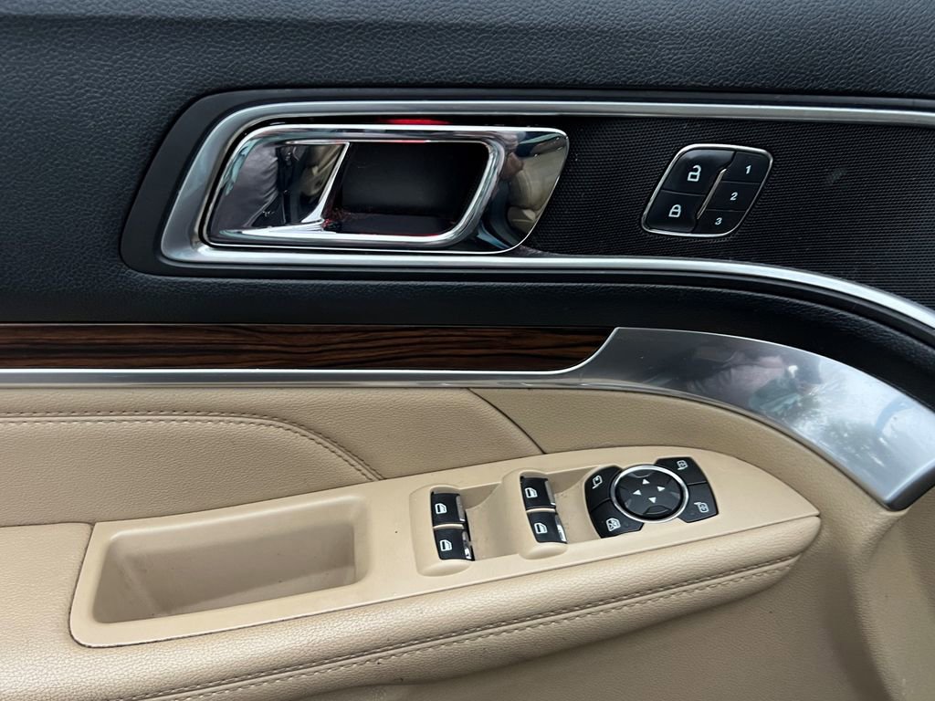 Used 2016 Ford Explorer Limited w/ Equipment Group 303A image 16