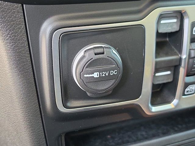 Certified 2023 Jeep Gladiator Willys AWD/4WD image 27