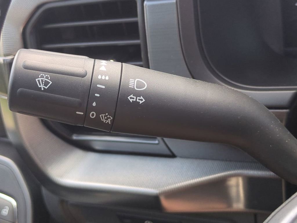 New 2025 Ford F150 Lariat w/ Equipment Group 501A Mid image 30