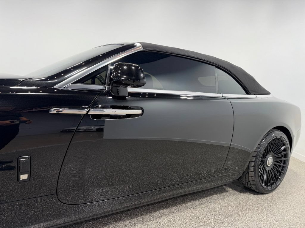 Used 2019 Rolls-Royce Dawn RWD image 7