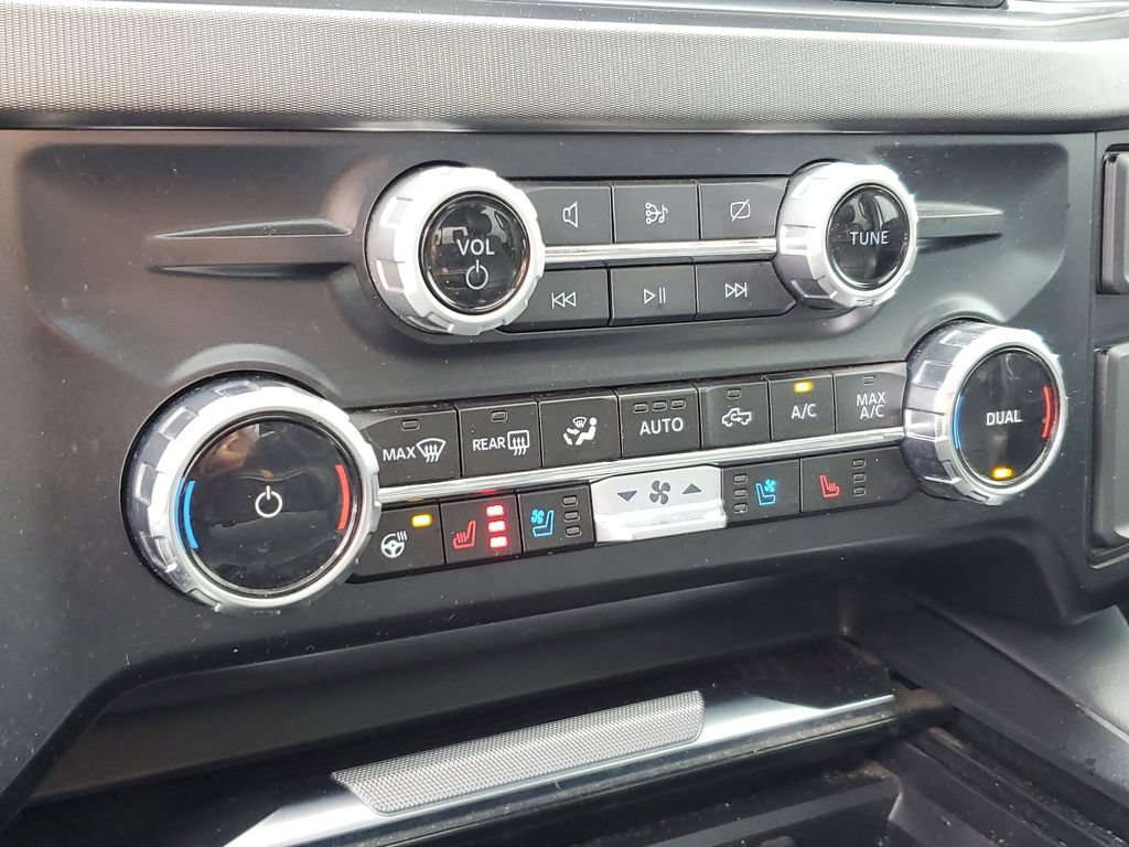 Certified 2024 Ford F250 Platinum AWD/4WD image 32