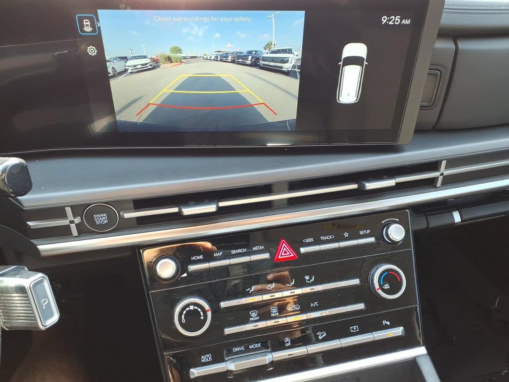 Used 2025 Hyundai Santa Fe SE FWD image 15