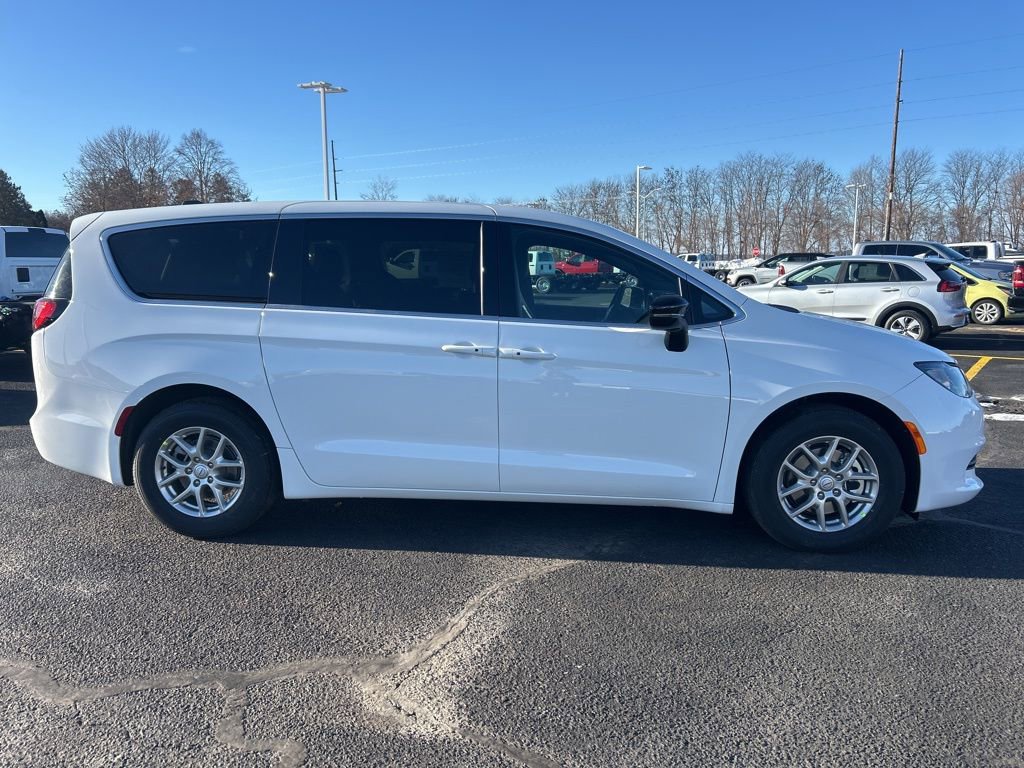 New 2026 Chrysler Voyager LX FWD image 8