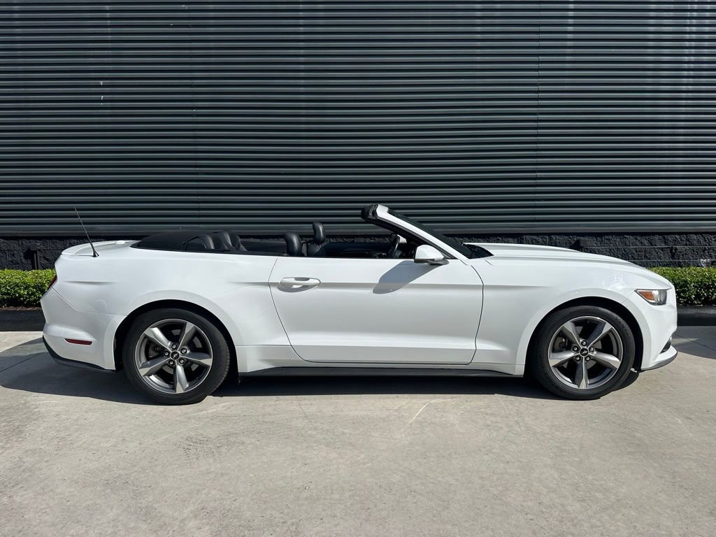 Used 2017 Ford Mustang Premium RWD image 11