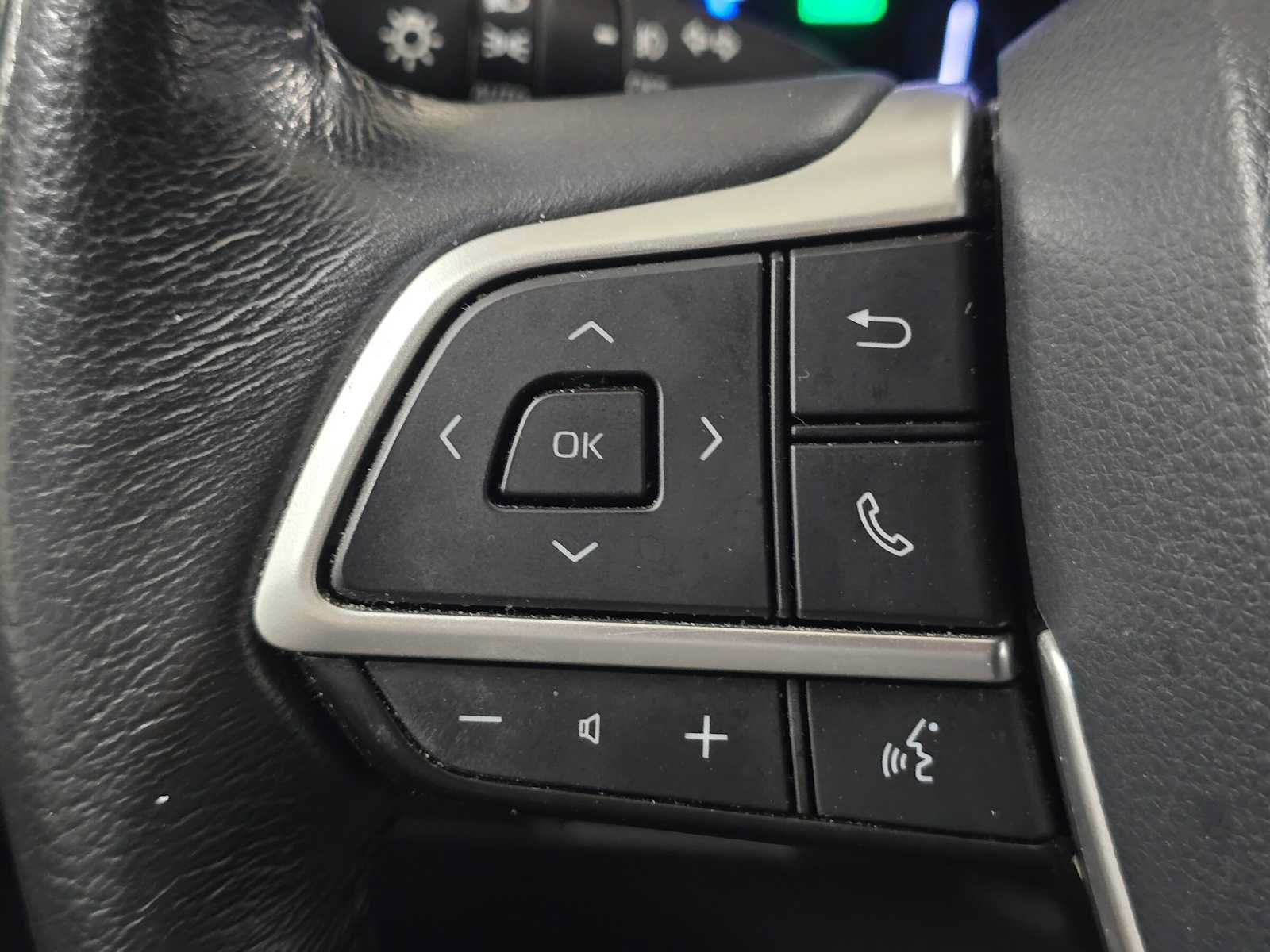 Used 2021 Toyota Sienna XLE w/ XLE Plus Package FWD image 33