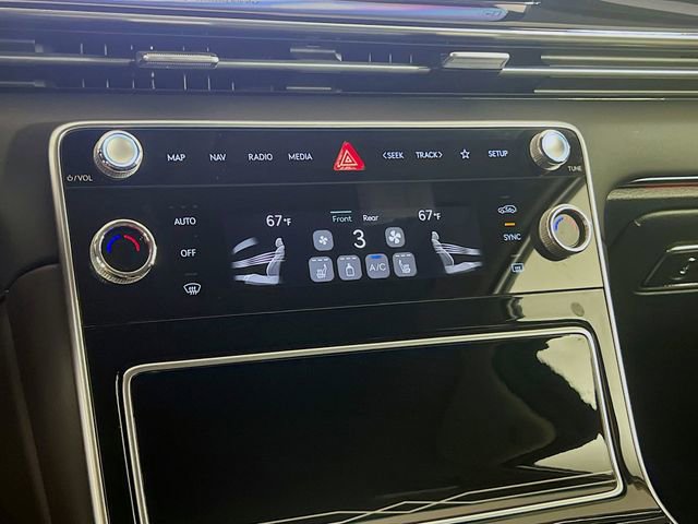 Used 2025 Genesis GV80 2.5T Standard AWD/4WD image 17