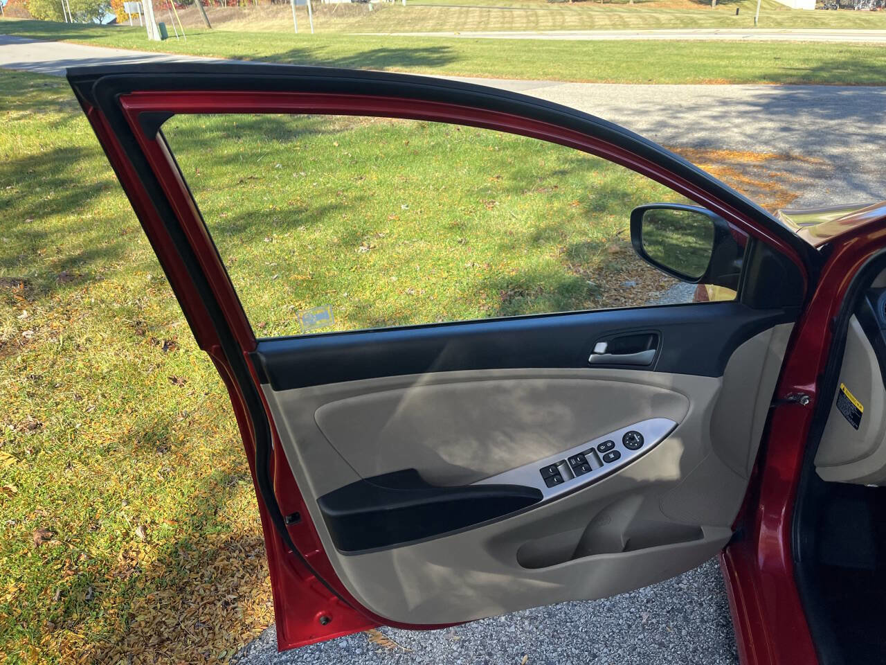 Used 2016 Hyundai Accent SE image 18