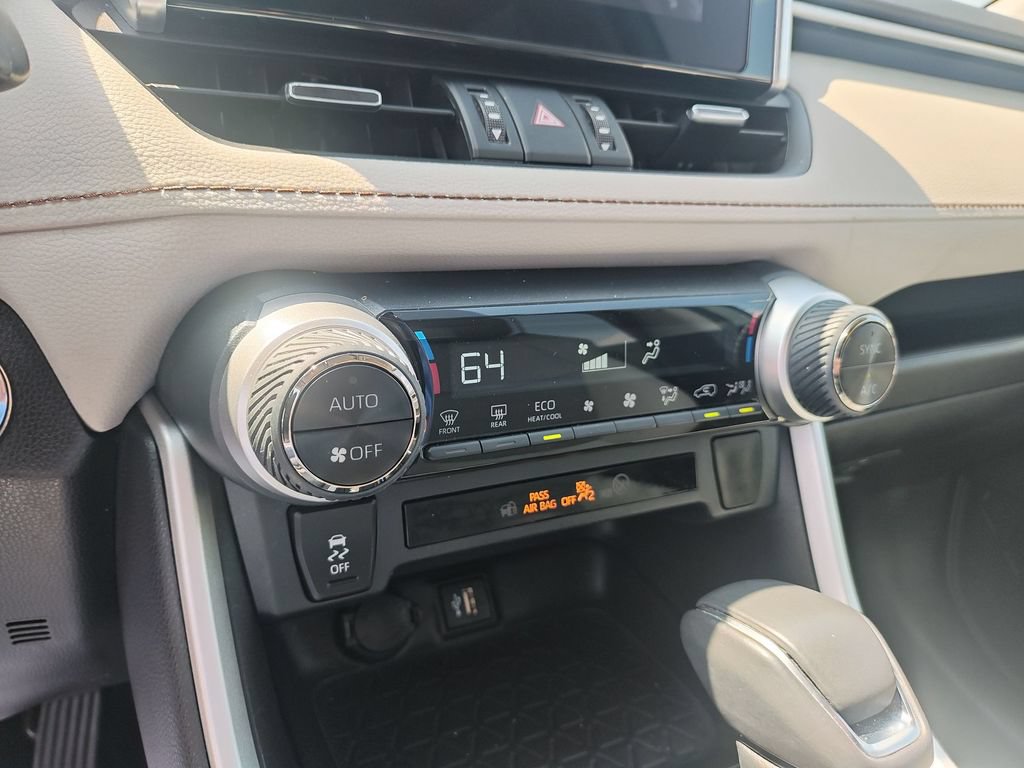 Used 2023 Toyota RAV4 XLE Premium AWD/4WD image 19
