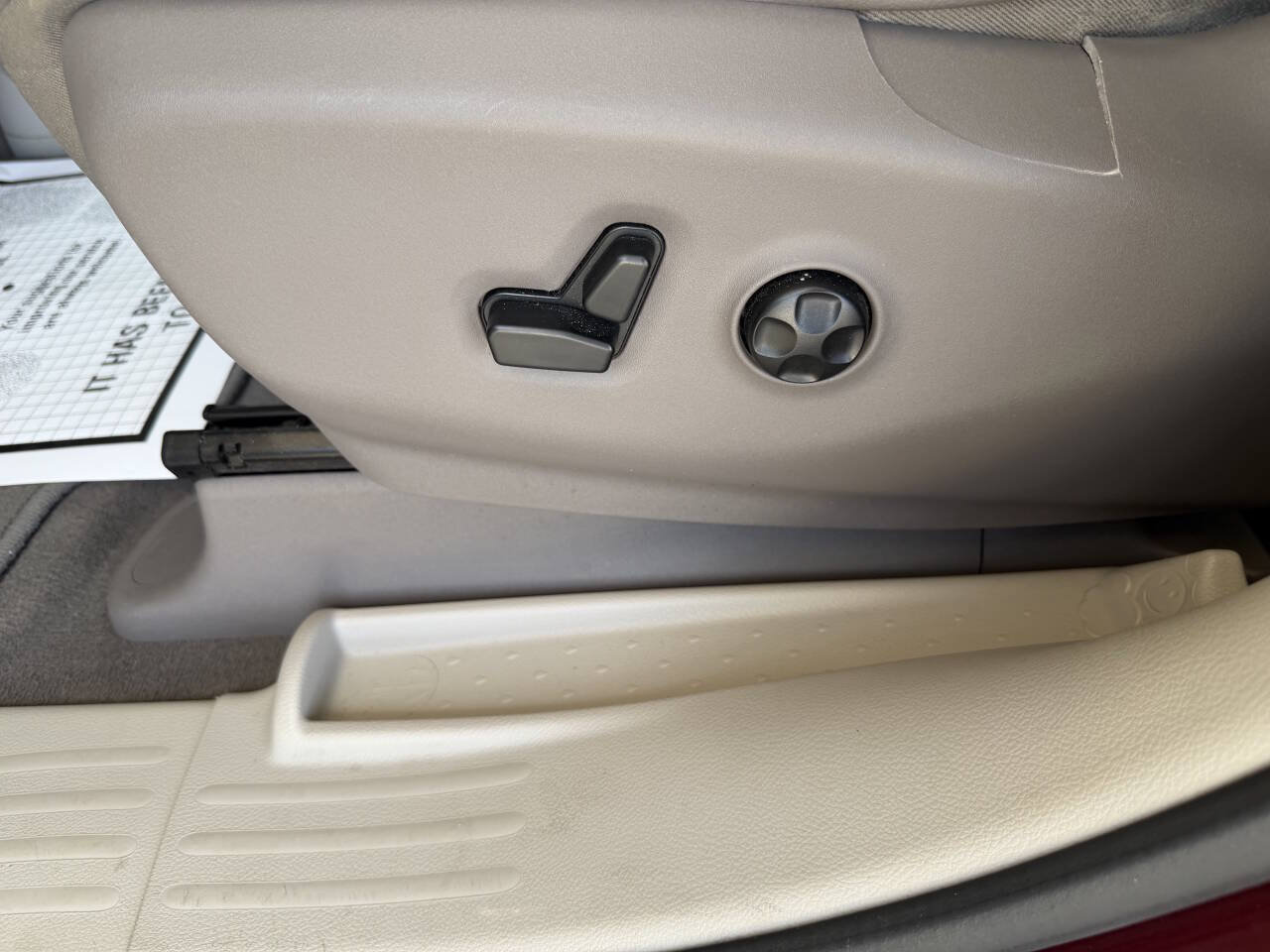 Used 2017 Chrysler Pacifica Touring-L Plus FWD image 9