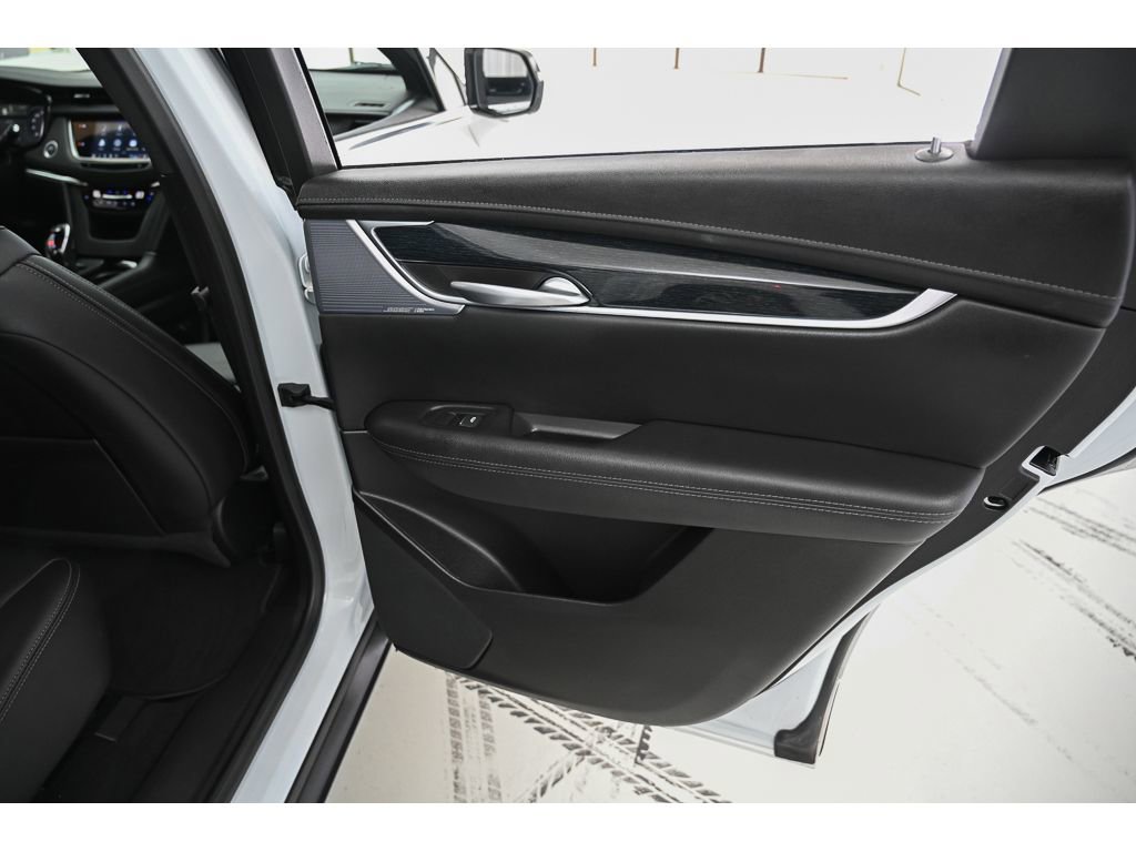 Certified 2025 Cadillac XT5 Premium Luxury image 17