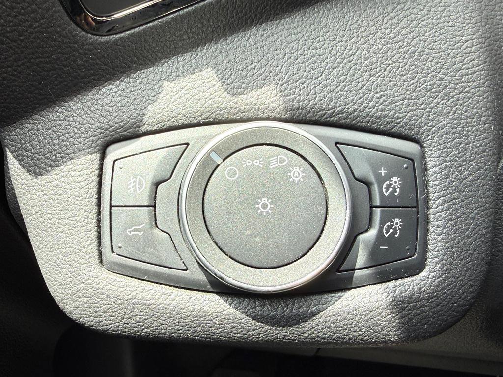 Used 2019 Ford Escape Titanium FWD image 21