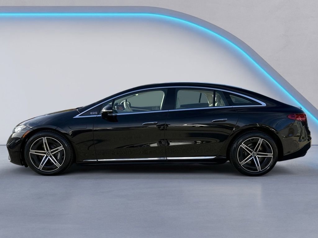 Used 2023 Mercedes-Benz EQS 580 4MATIC Sedan image 6