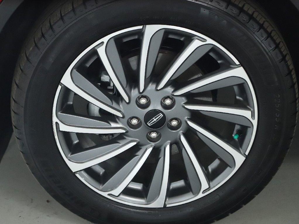 Certified 2024 Lincoln Corsair Reserve AWD/4WD image 36