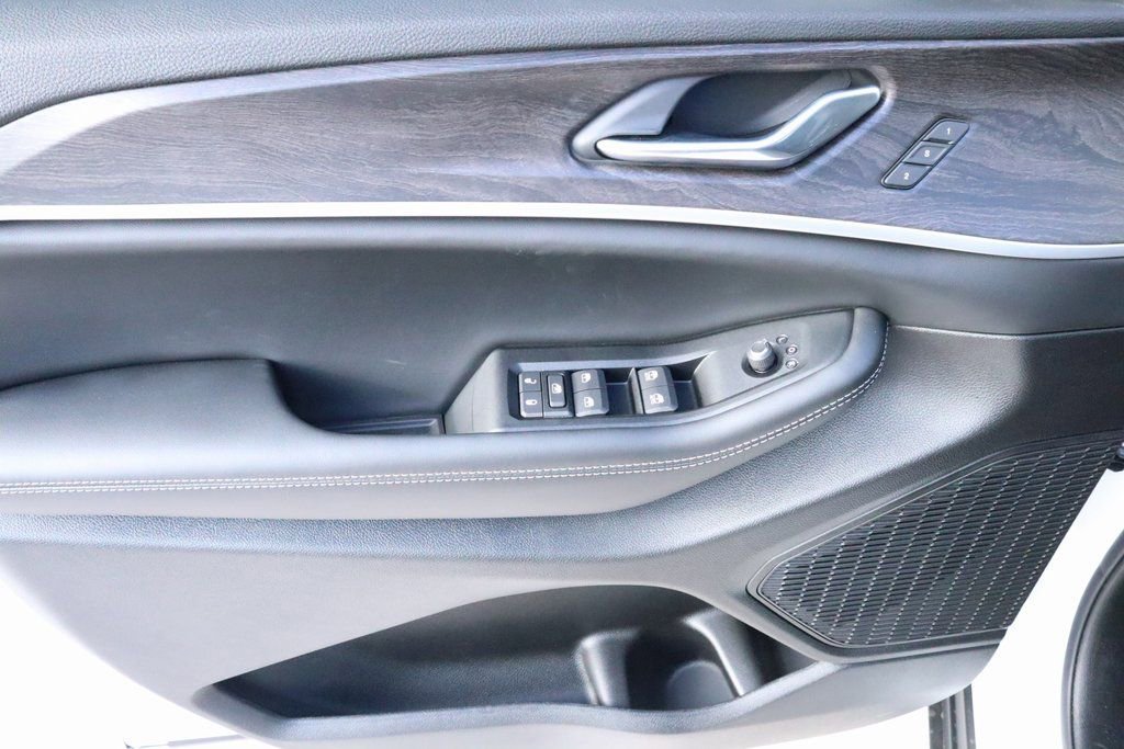 New 2025 Jeep Grand Cherokee Limited image 18