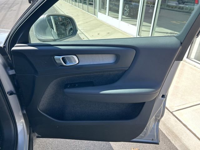 Certified 2025 Volvo XC40 B5 Plus image 14