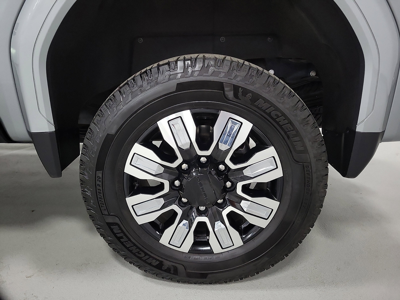 Used 2024 GMC Sierra 2500 Denali w/ Denali Reserve Package image 8