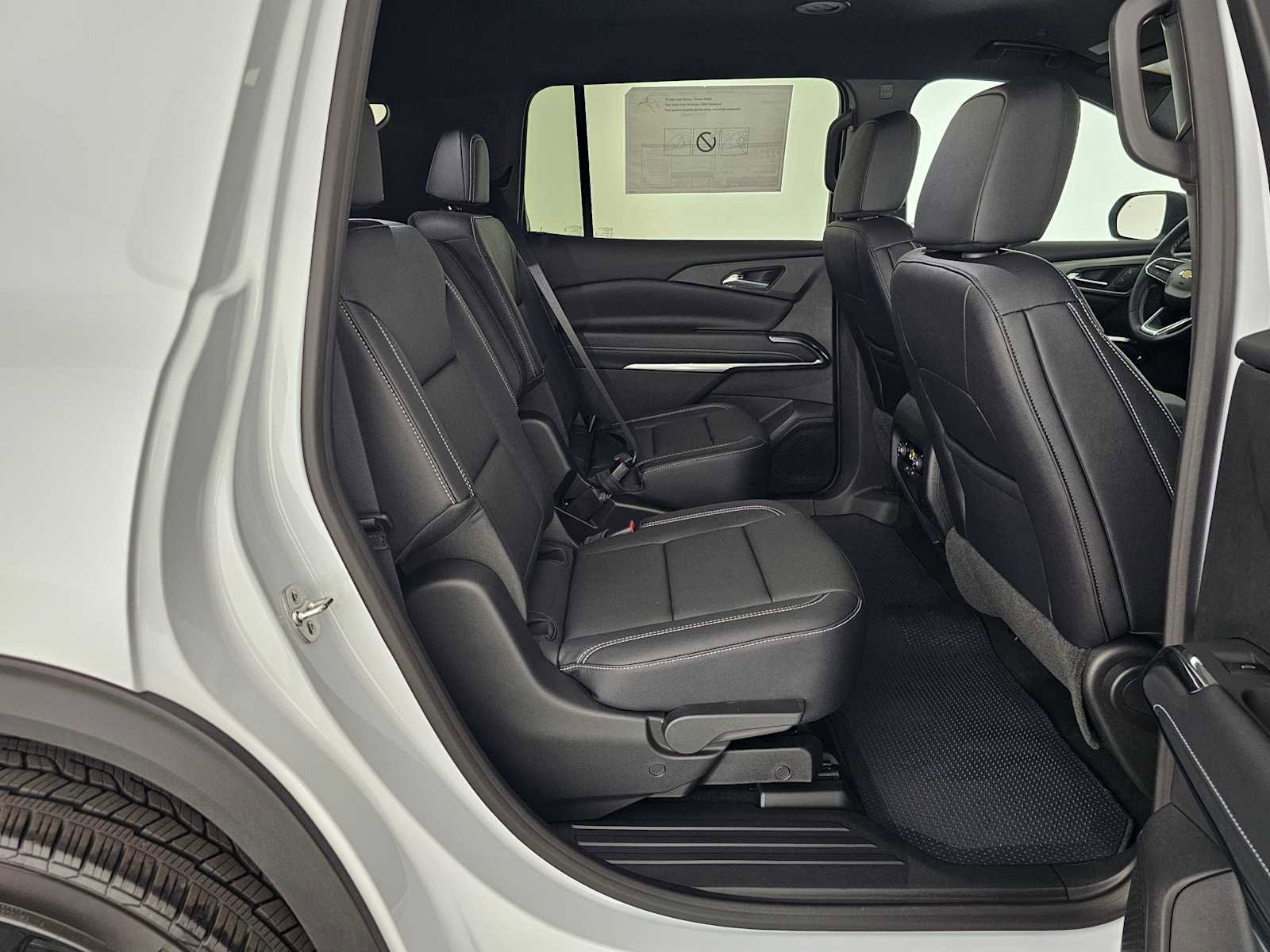 New 2026 Chevrolet Traverse LT image 12