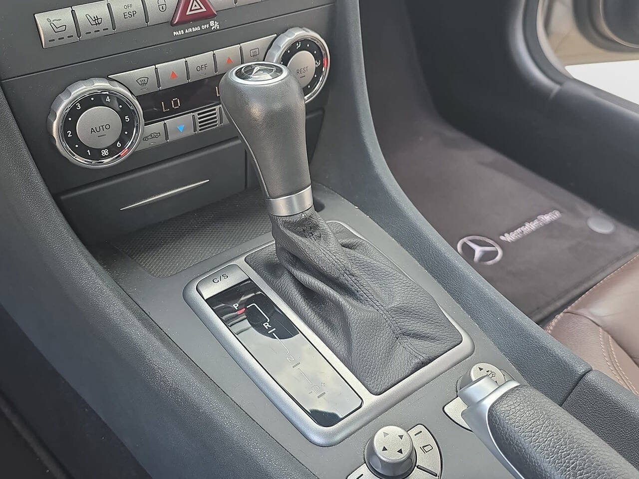 Used 2005 Mercedes-Benz SLK 350 image 21