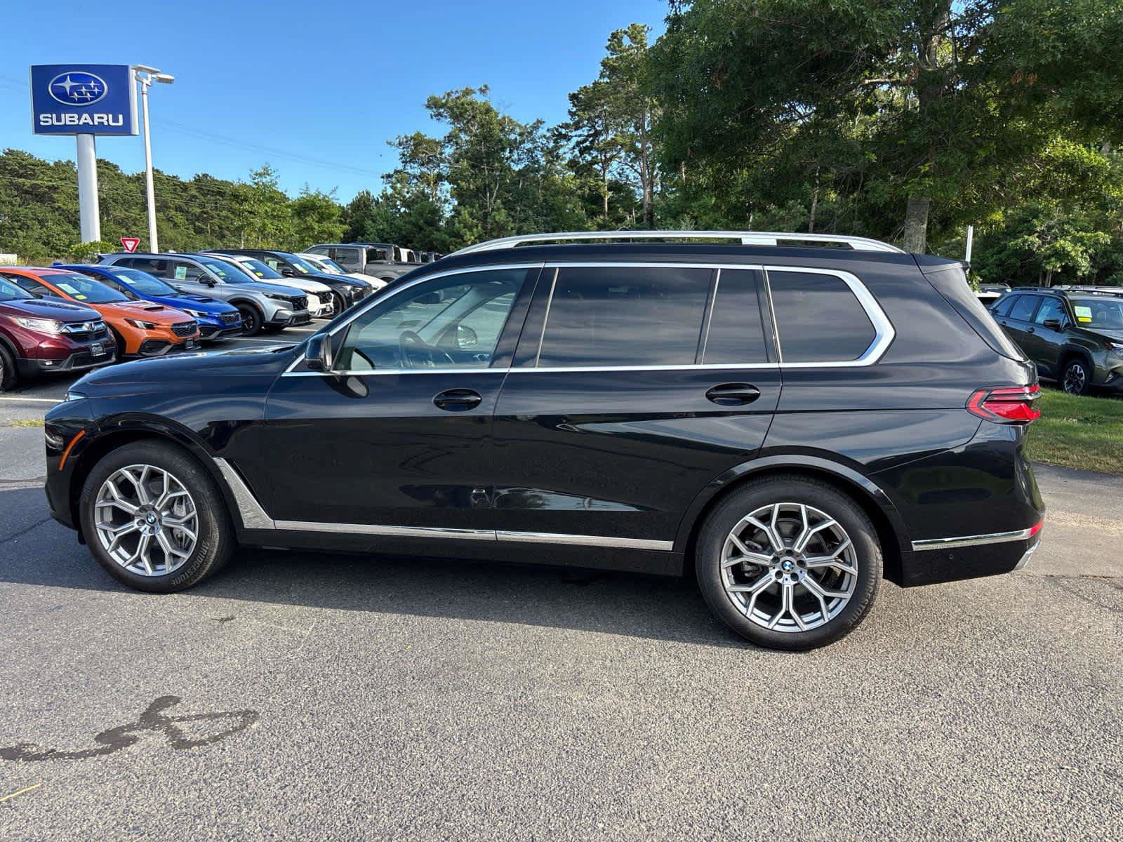 Used 2023 BMW X7 xDrive40i w/ Premium Package AWD/4WD image 3