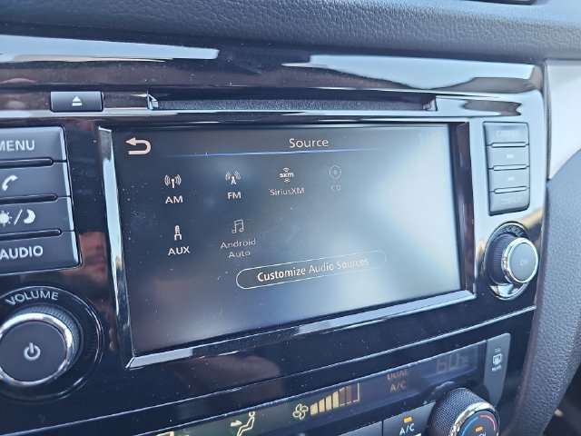 Used 2020 Nissan Rogue Sport SV w/ Technology Package FWD image 22
